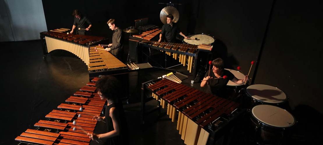 Bertrand Belin entre claviers et percussions